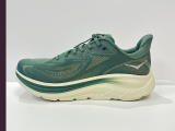 Hoka Clifton 10